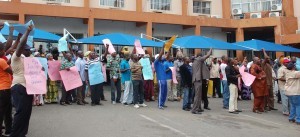 PHCN-WORKERS-PROTEST-INlag-300x137