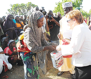 Internally displaced persons receiving relife materials