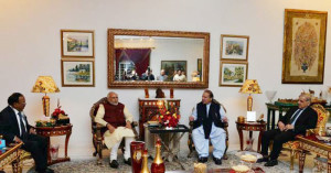 Modi and Sharif hold talks in Pakistan