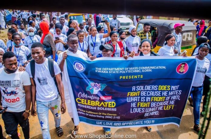 FK0heLpXEAUHdN8, Kwara Poly students march in praise of the 'less celebrated Nigerian soldiers'