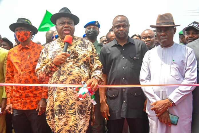 Diri-inaugurates. Diri-commissioning-one-of-the-projects