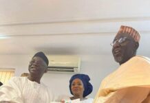 As-Tunde. Bakare-picking-his-nomination-form