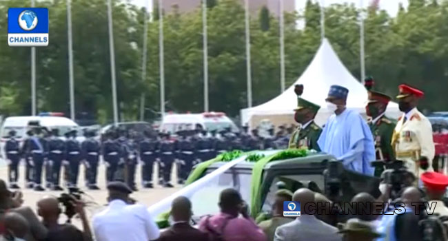Osinbajo-absent. Buhari-inspects-guard-of-honour