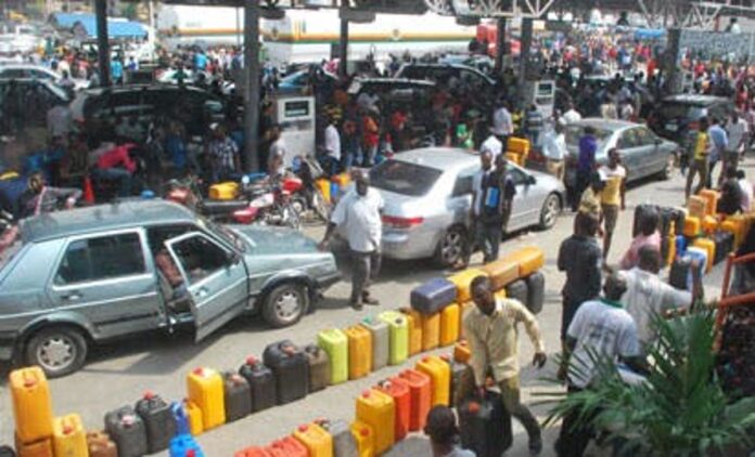 Fuel-scarcity. Nigerians-queueing-for-fuel