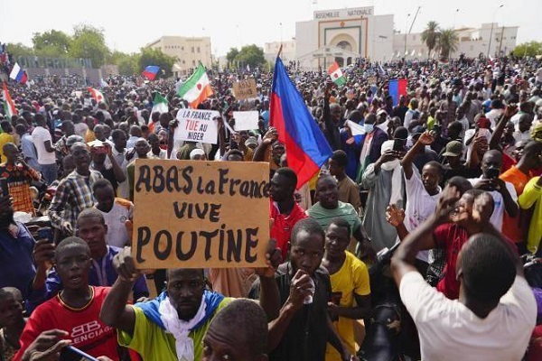 BREAKING: Protesting Kano residents berate Tinubu, as ECOWAS parliament splits over war in Niger