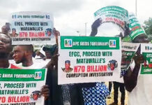 Protesters-storm-EFCC. Zamfara-protesters.