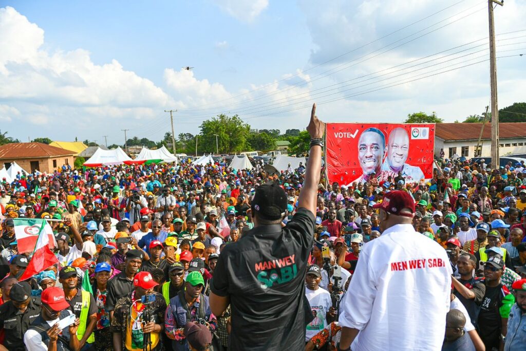 Godwin Obaseki on campaign train with Asue Ighodalo 2