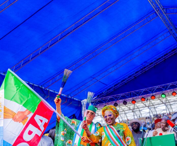 Akwa Ibom Governor Eno joins APC