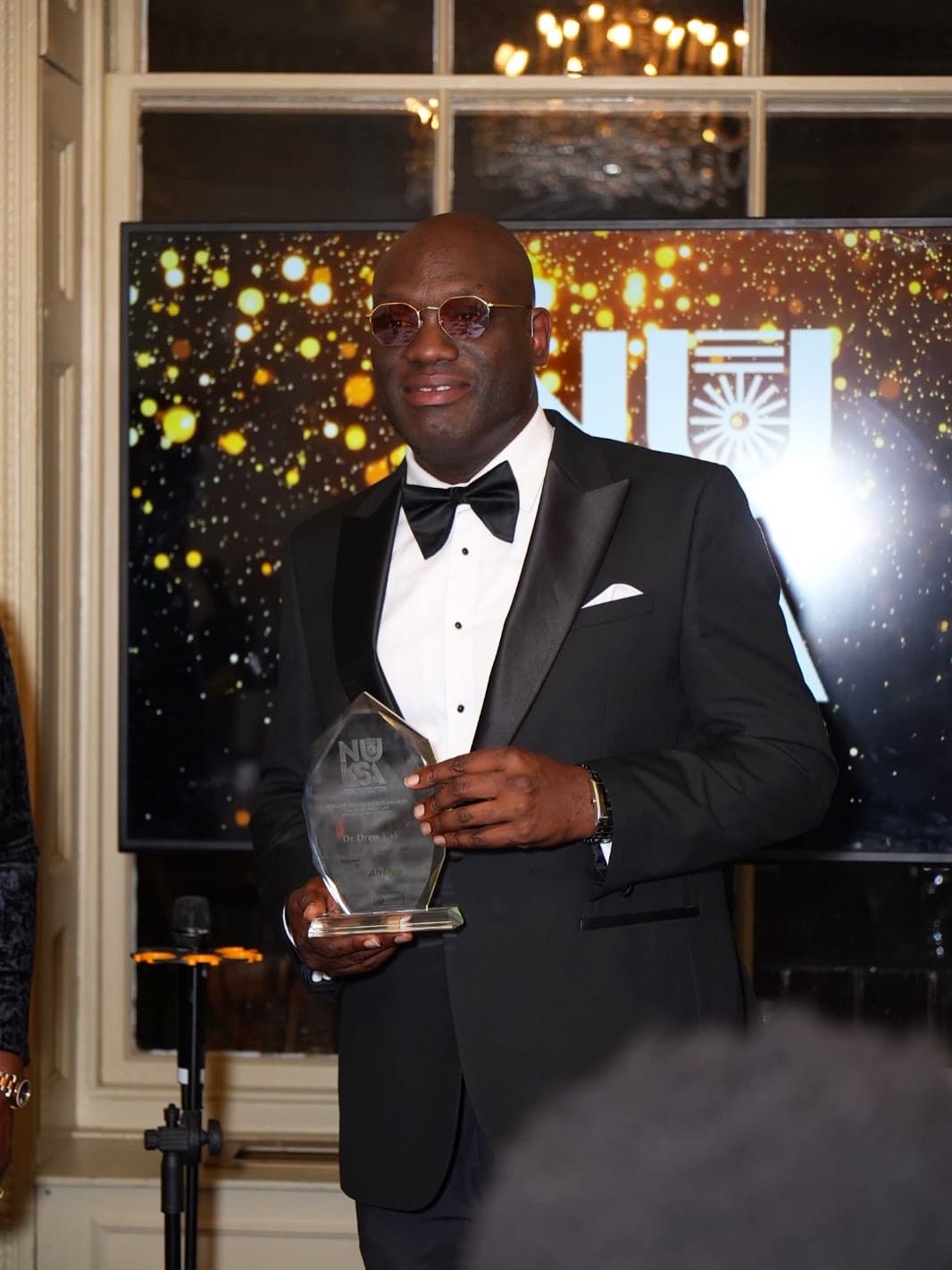 Prominent FIFA-licensed agent, Uyi, bags Nigerian UK Sports Award   thenicheng.com