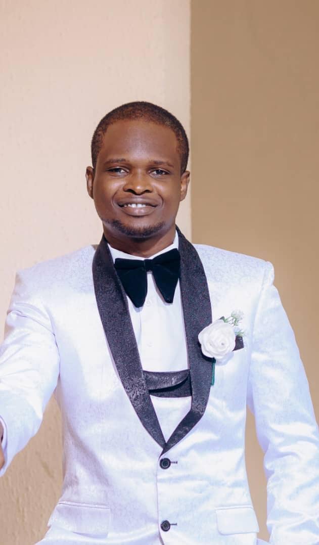 Olusola, CEO Pawalux Consult TheNiche-Young- Entrepreneur. Olusola-CEO