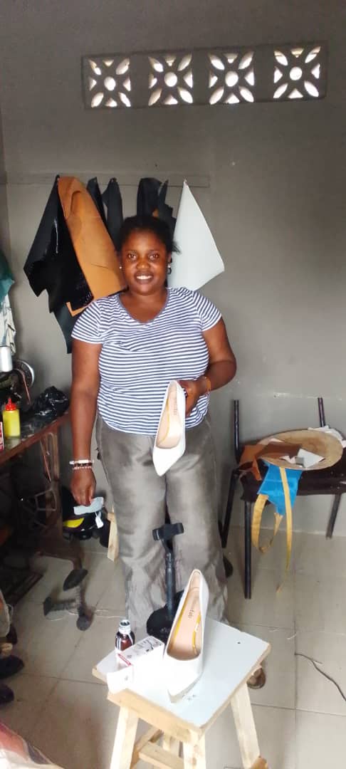 TheNiche-Young. Oluwatosin-flaunting-her-product