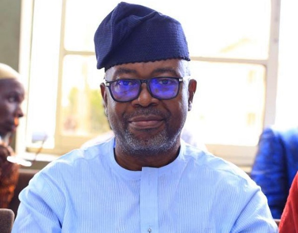 Who-is-afraid. Tunde-Akanni