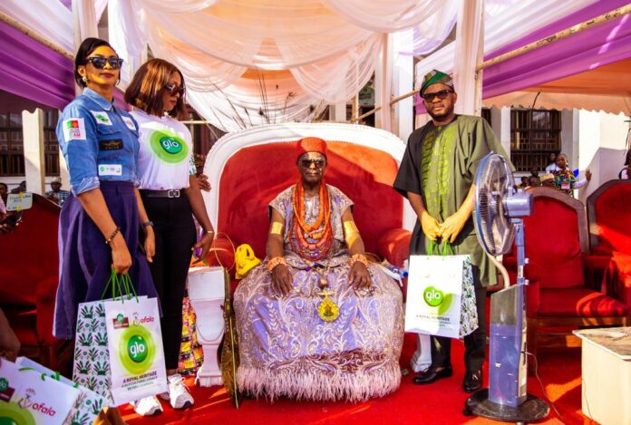 Ofala-Festival. Igwe-Achebe